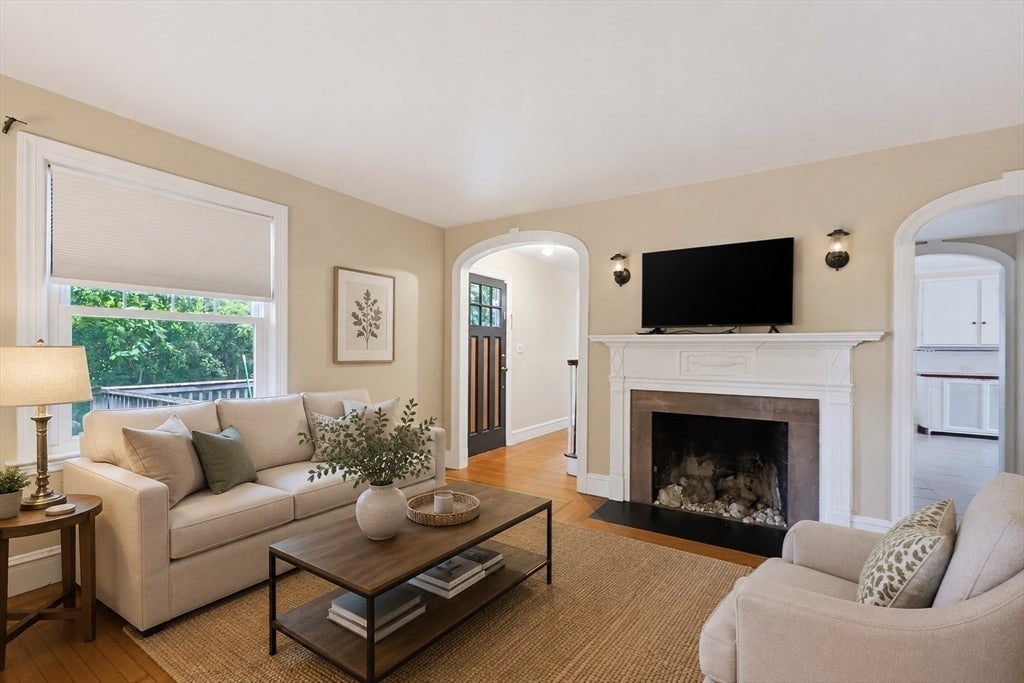 60 Newhill Ave
