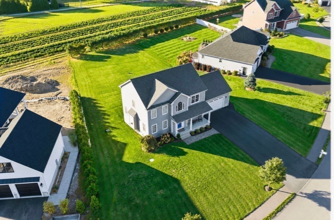 8 Lannister Ln, Seekonk, MA Photo #32