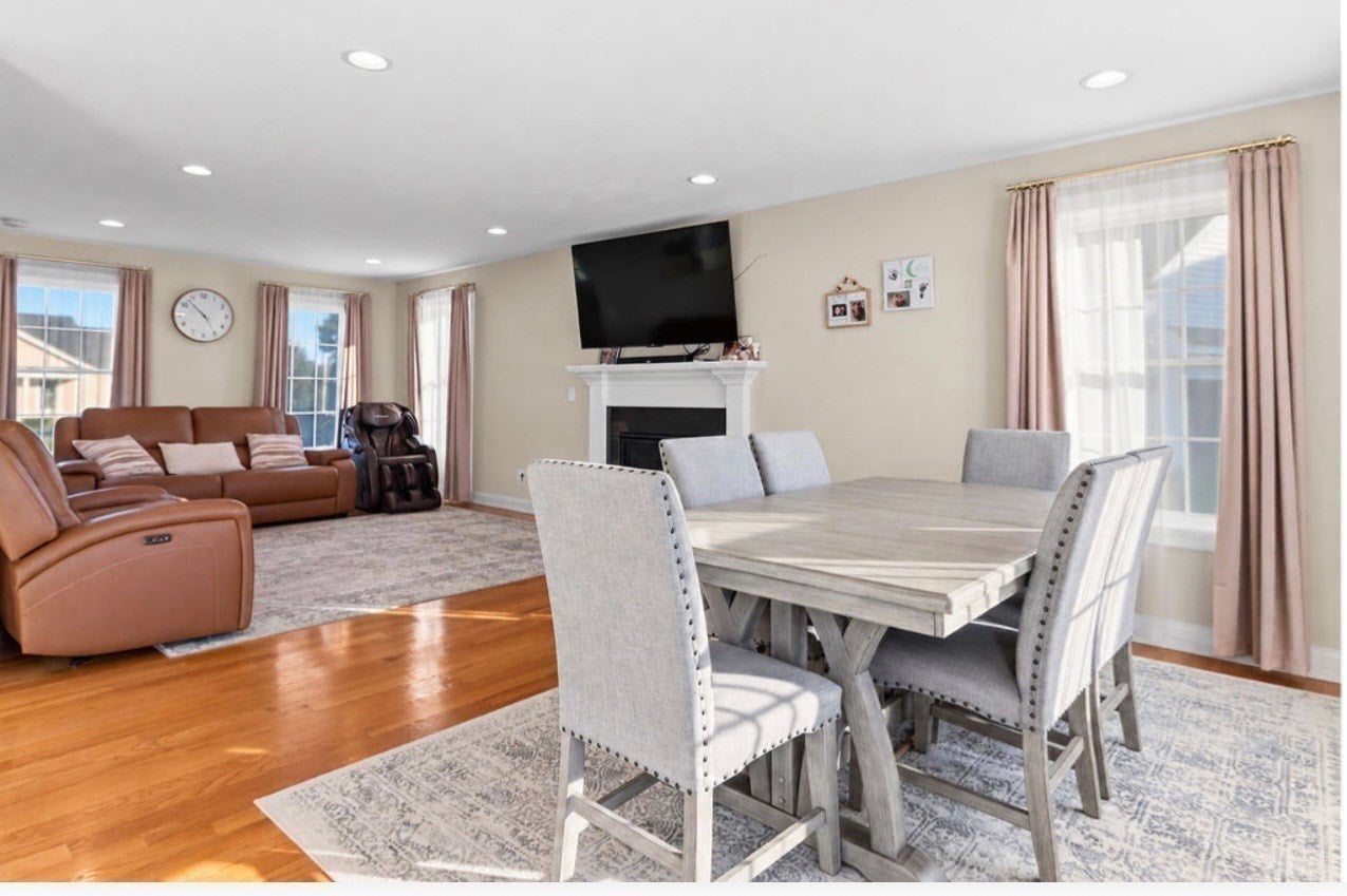 8 Lannister Ln, Seekonk, MA Photo #8