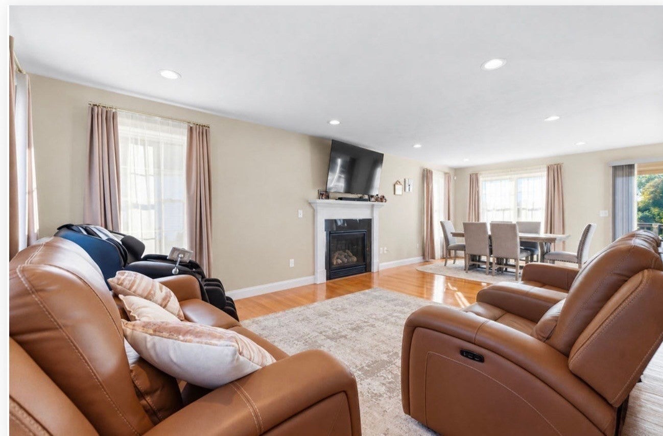 8 Lannister Ln, Seekonk, MA Photo #6
