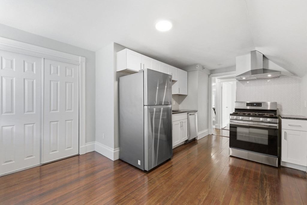 53 Greenbrier St