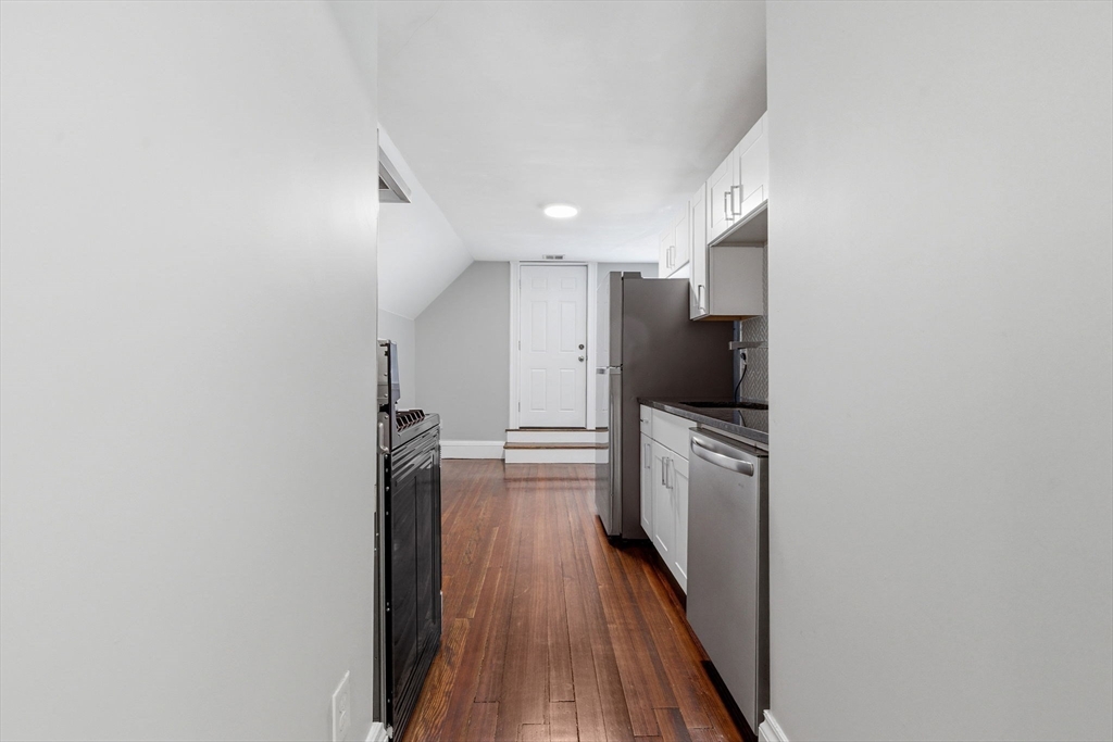 53 Greenbrier St, Boston, MA Photo #9
