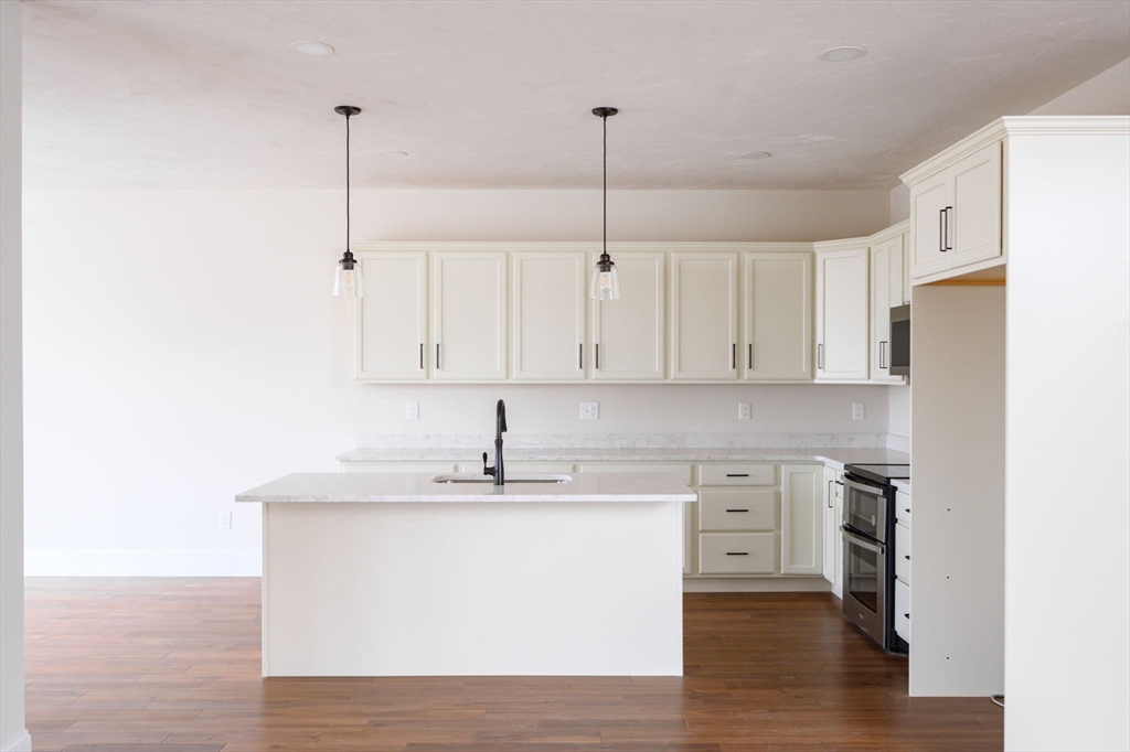 42 Metacomet Road #42