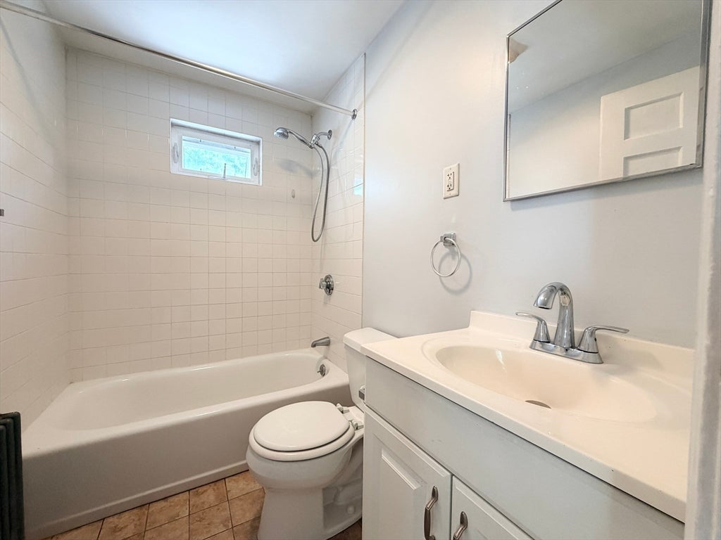 25 Brookside Rd, Braintree, MA Photo #4