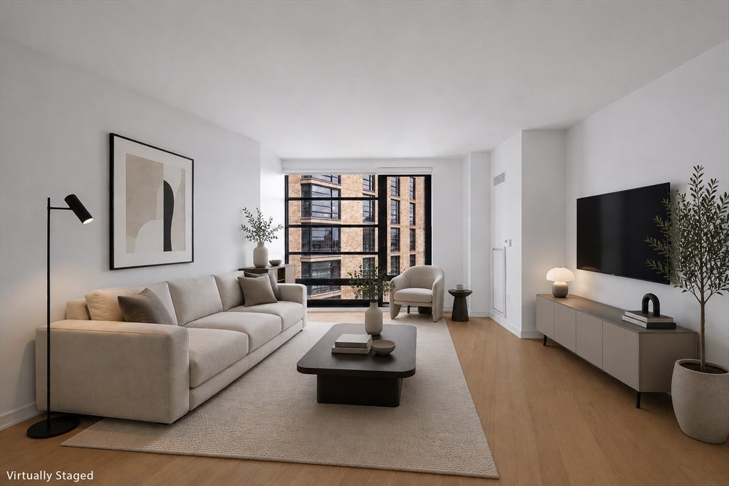 580 Washington St #12E Floor 12