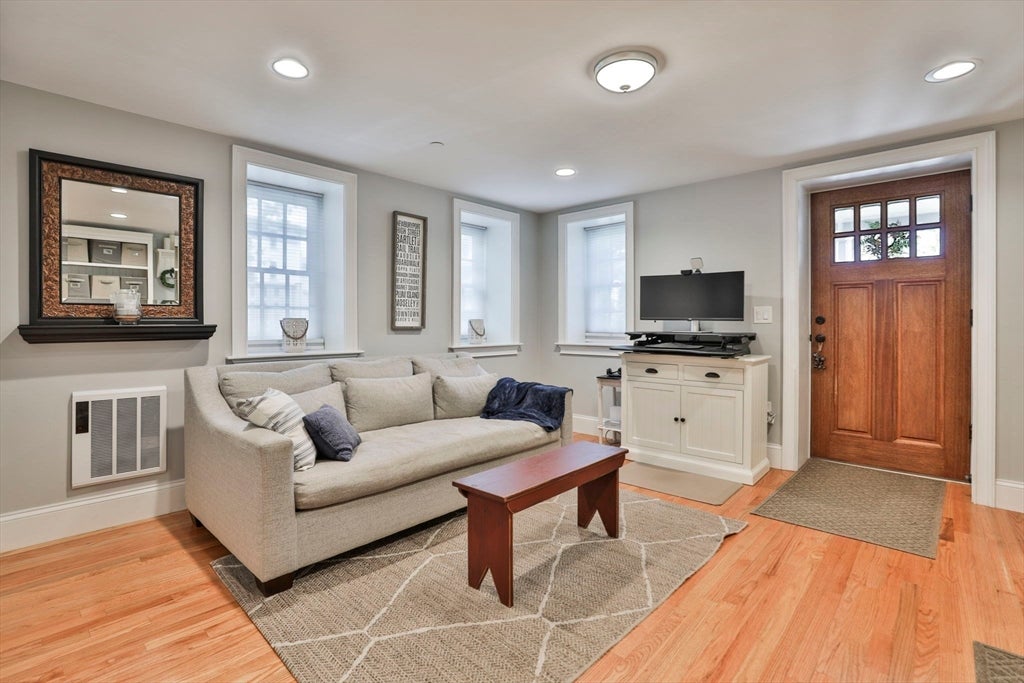 104 High Street F
