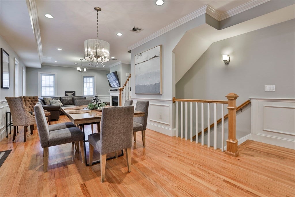 104 High St # F, Newburyport, MA, 01950, USA, 2 Bedrooms Bedrooms, ,2 BathroomsBathrooms,Condo,Contingent,104 High St # F,73540793