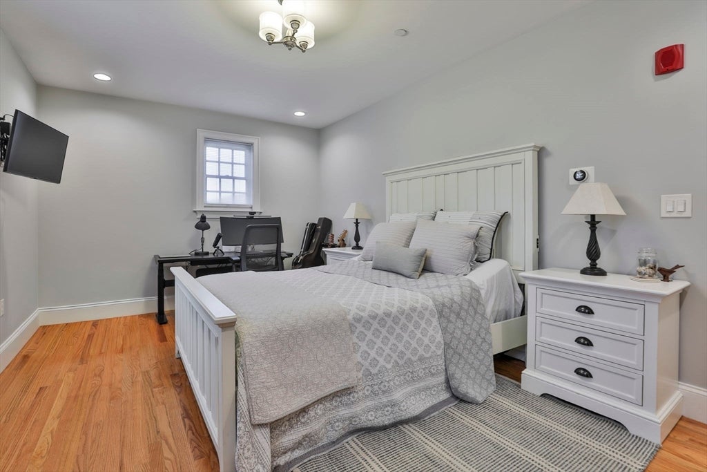 104 High St # F, Newburyport, MA, 01950, USA, 2 Bedrooms Bedrooms, ,2 BathroomsBathrooms,Condo,Contingent,104 High St # F,73540793