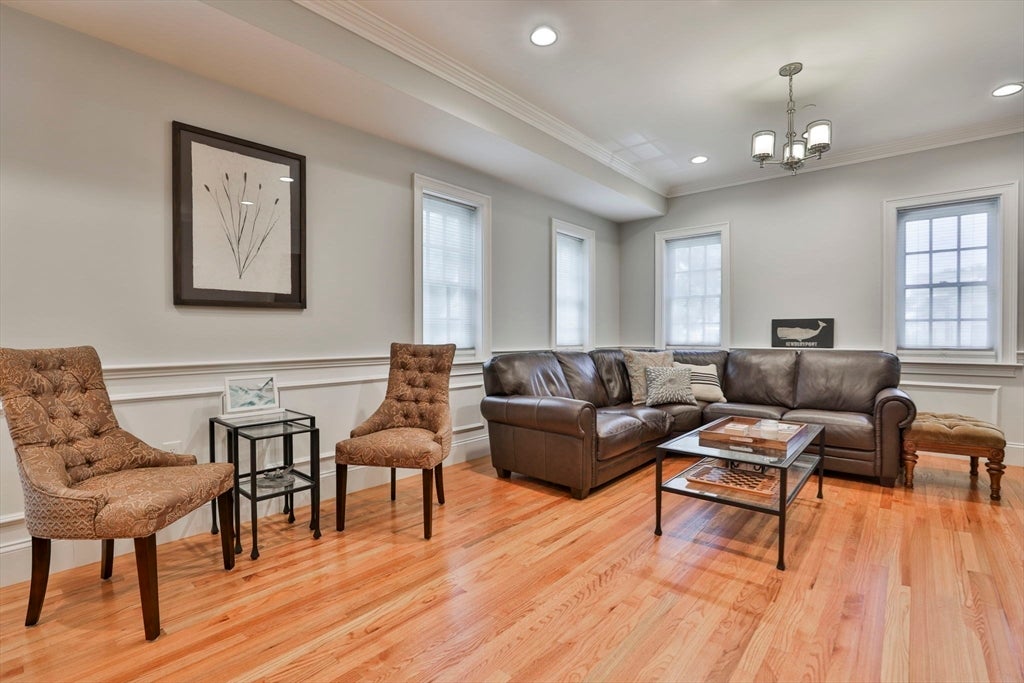 104 High St # F, Newburyport, MA, 01950, USA, 2 Bedrooms Bedrooms, ,2 BathroomsBathrooms,Condo,Contingent,104 High St # F,73540793