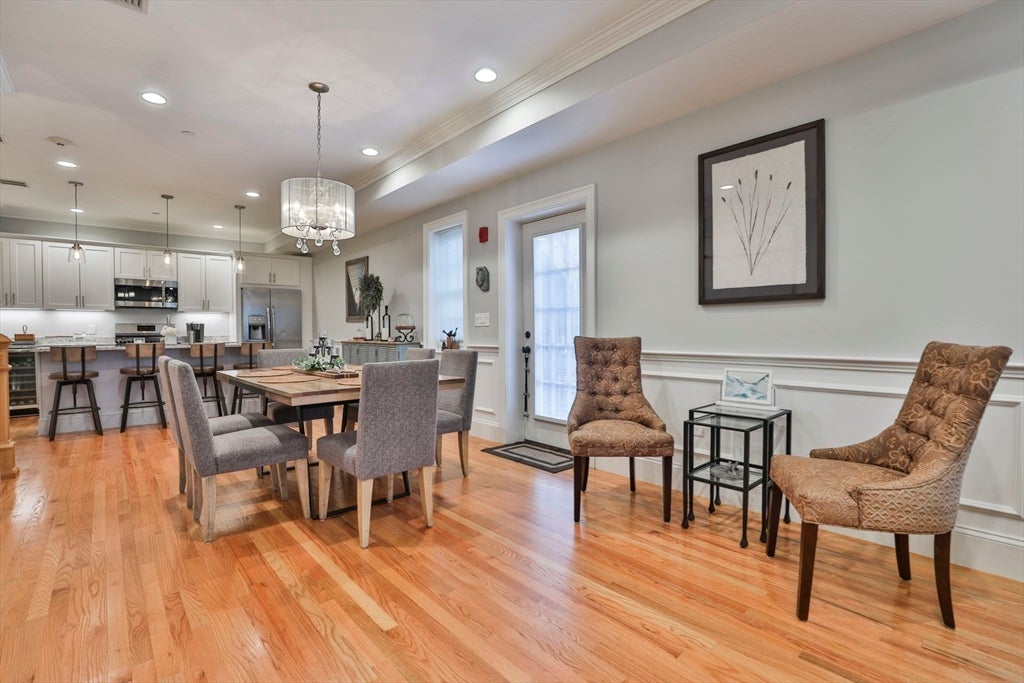 104 High St # F, Newburyport, MA, 01950, USA, 2 Bedrooms Bedrooms, ,2 BathroomsBathrooms,Condo,Contingent,104 High St # F,73540793