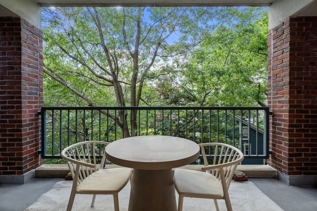 130 Mount Auburn St 309