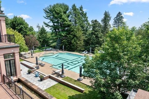 120 Seaver St E201 Brookline MA 02445