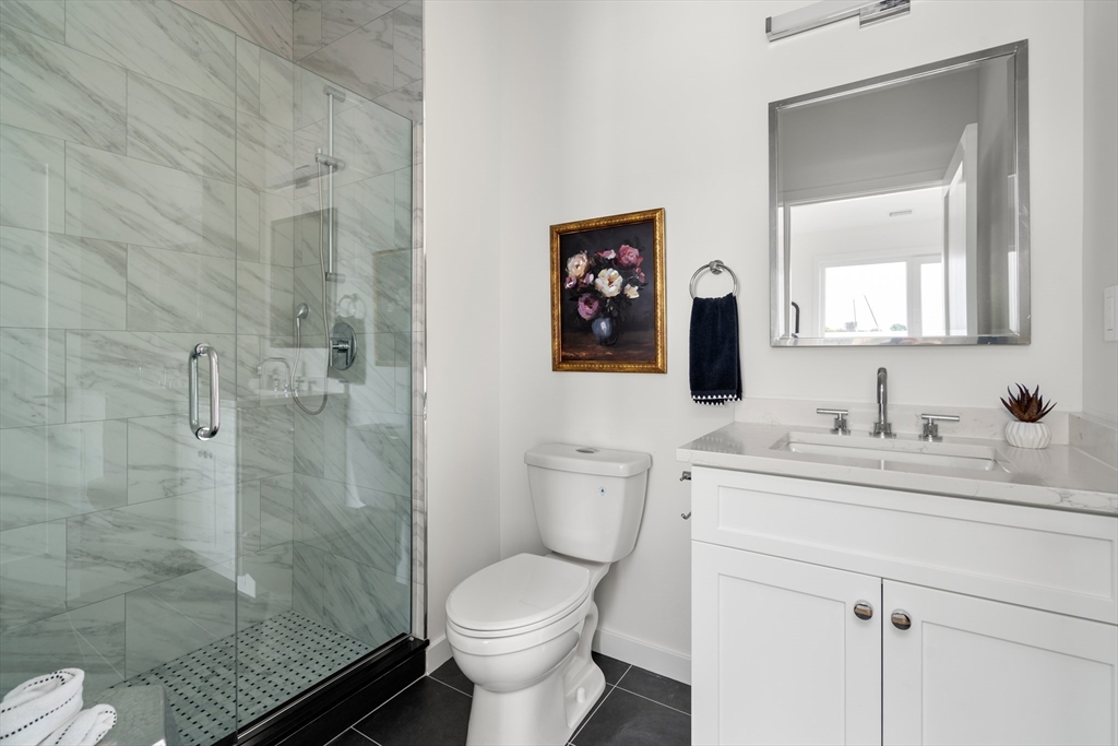 267 Old Colony Ave #404, Boston, MA Photo #14
