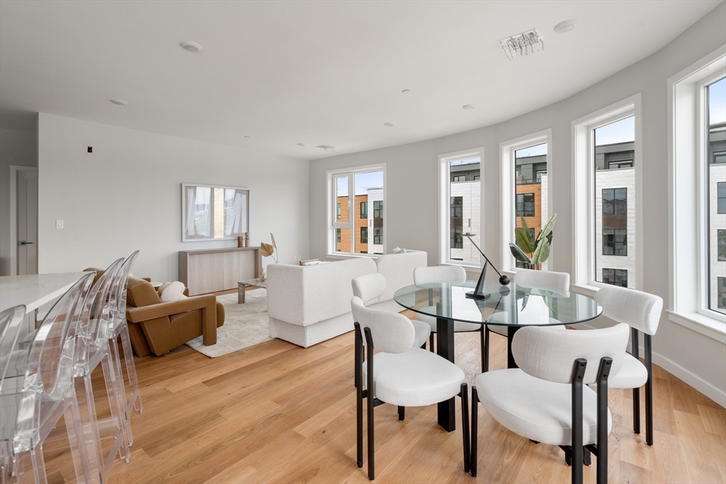 267 Old Colony Ave #404, Boston, MA Photo #9