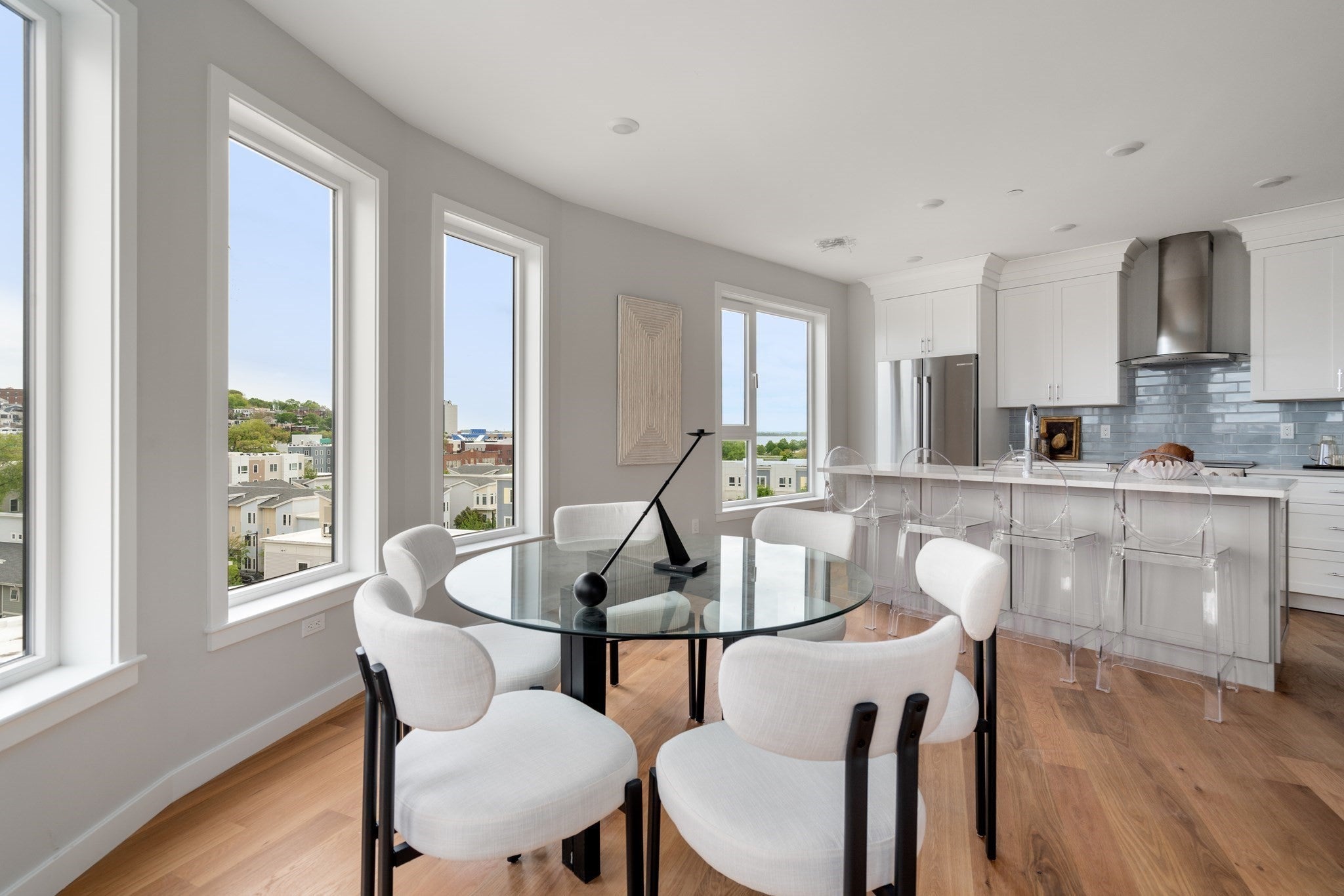 267 Old Colony Ave 404, Boston MA 02127