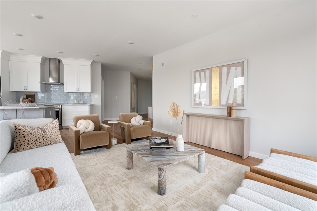 267 Old Colony Ave #404, Boston, MA Photo #12