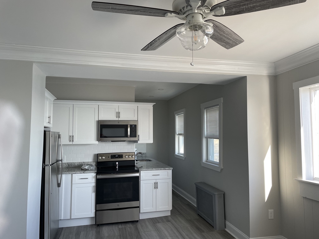 73 Grovers Ave