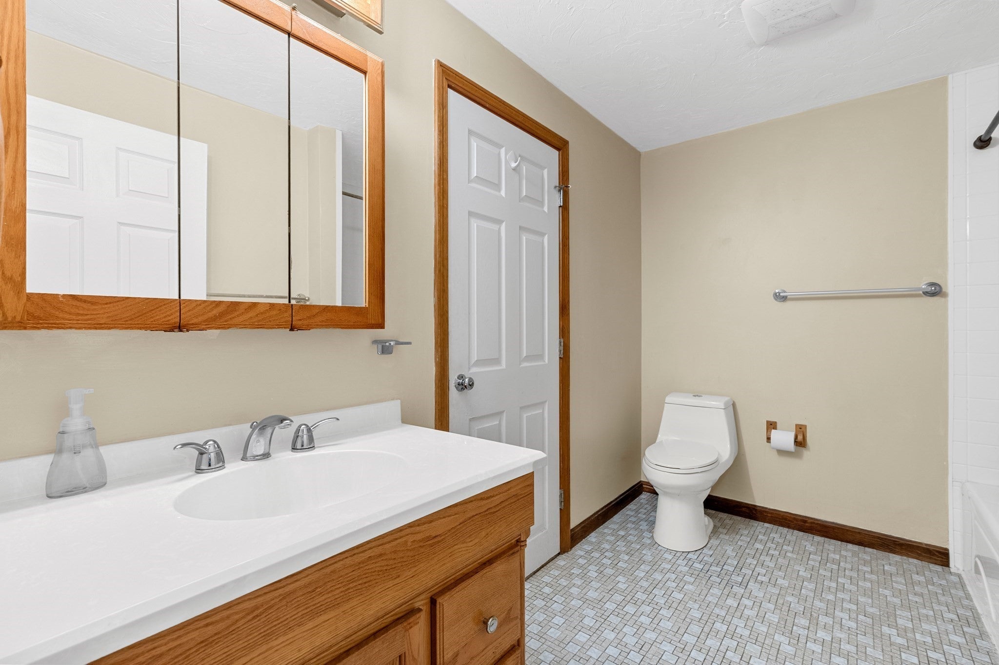 19 Washington Green #19, Walpole, MA, 19 Washington Green #19, Walpole, MA Photo #24