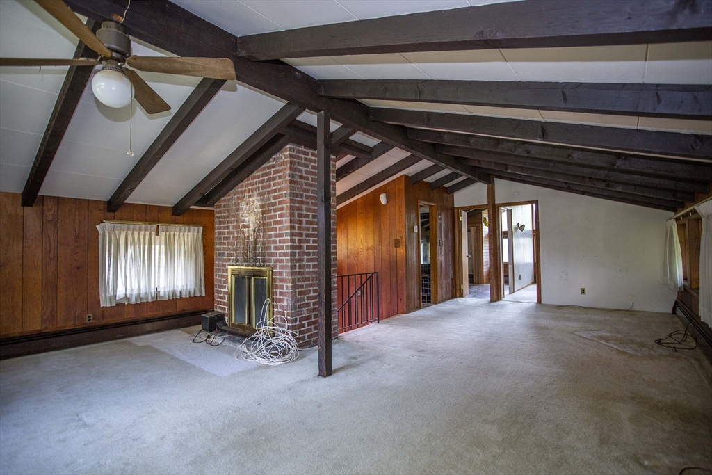 11 Hutchins Circle
