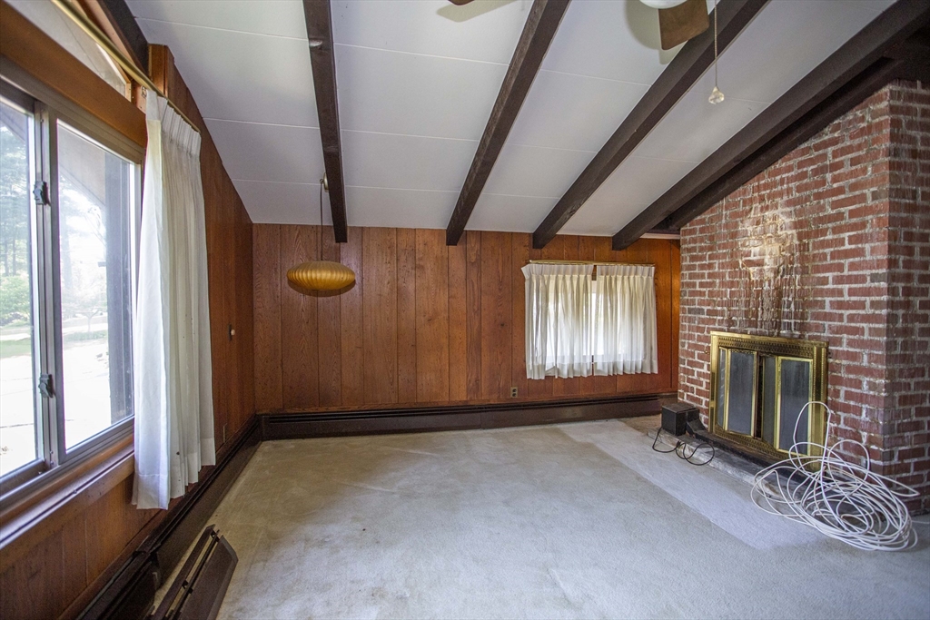 11 Hutchins Circle
