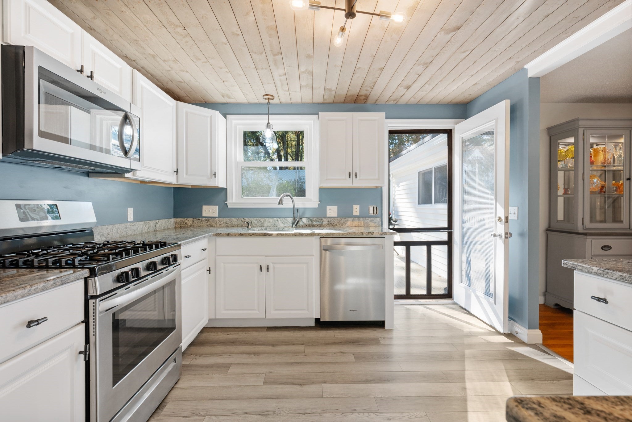 631 Central St, Holliston, MA, 631 Central St, Holliston, MA Photo #10