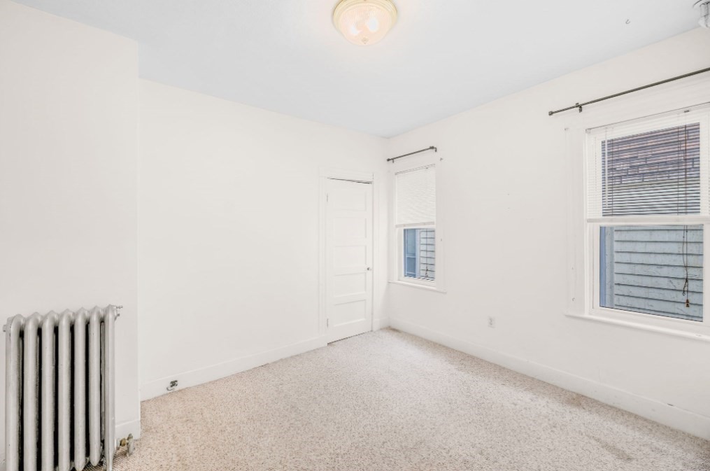 Somerville, Massachusetts 02144, United States, 3 Bedrooms Bedrooms, ,1 BathroomBathrooms,Residential,Active,245409