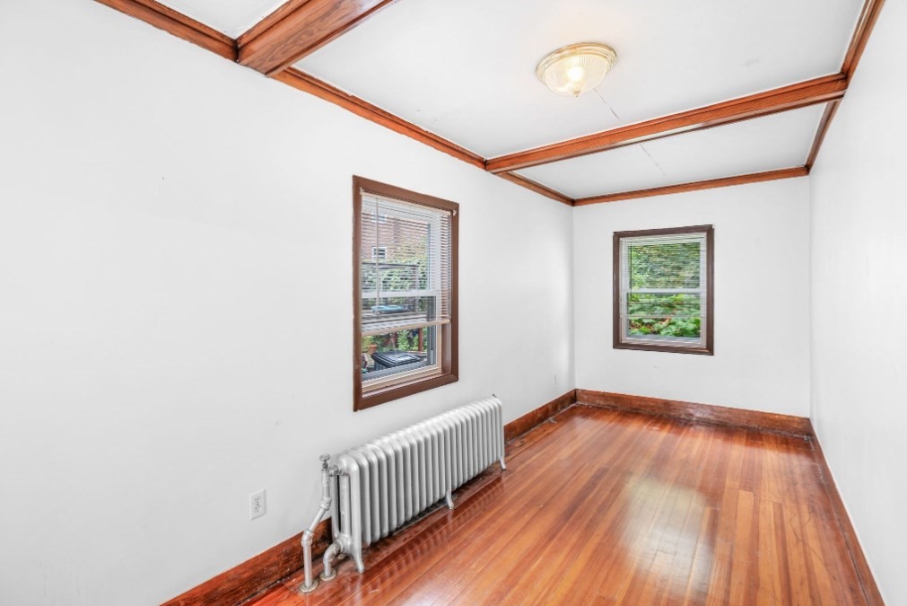 Somerville, Massachusetts 02144, United States, 3 Bedrooms Bedrooms, ,1 BathroomBathrooms,Residential,Active,245409