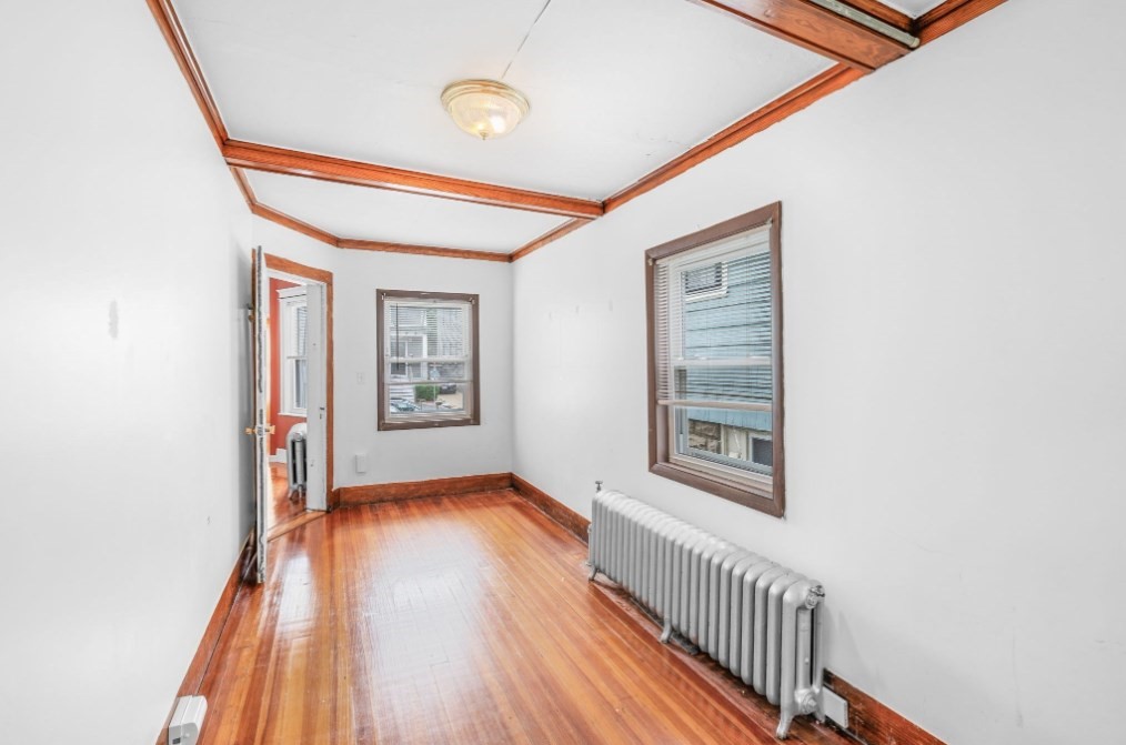 Somerville, Massachusetts 02144, United States, 3 Bedrooms Bedrooms, ,1 BathroomBathrooms,Residential,Active,245409