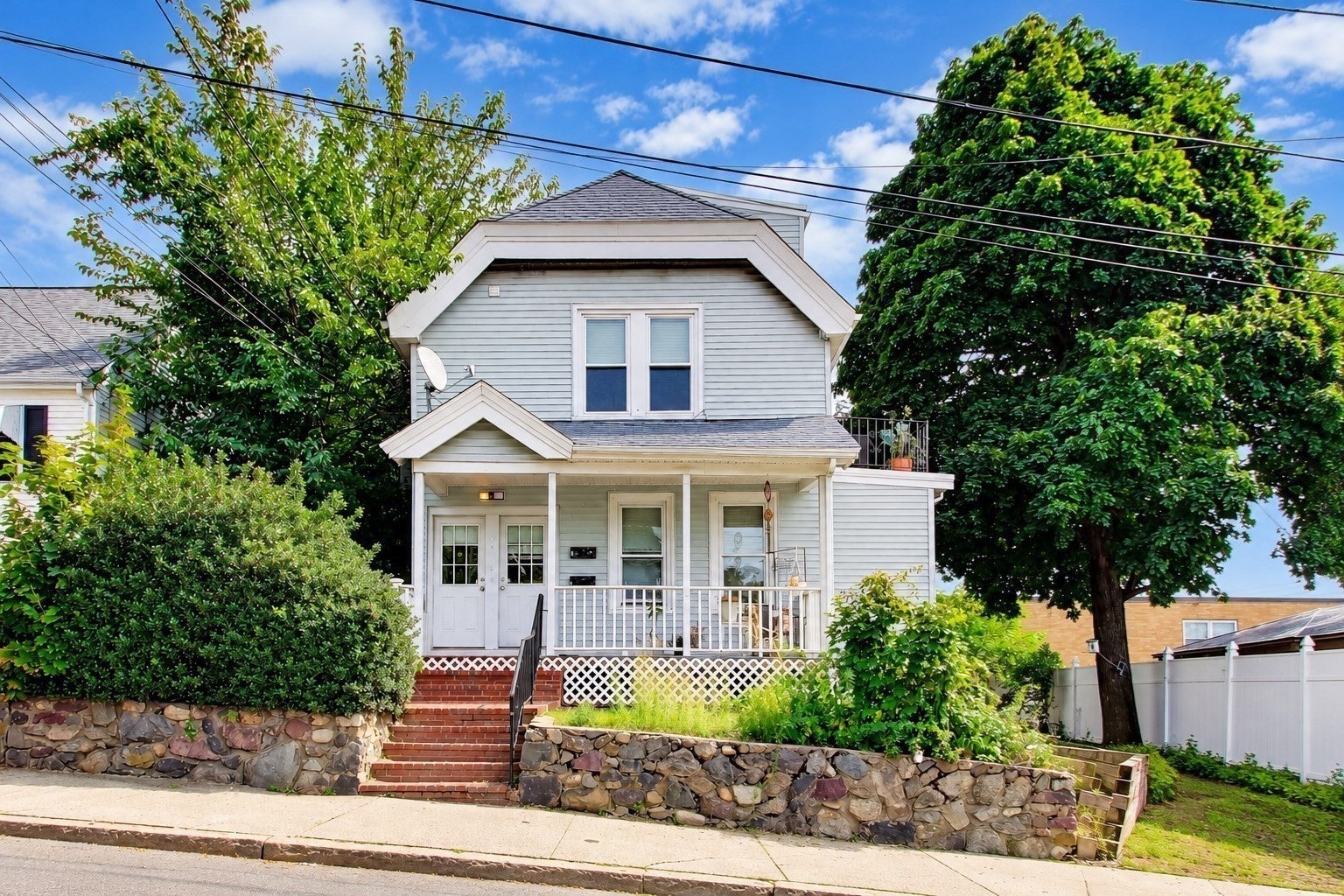 Photo of 9 Irving St, Everett, MA