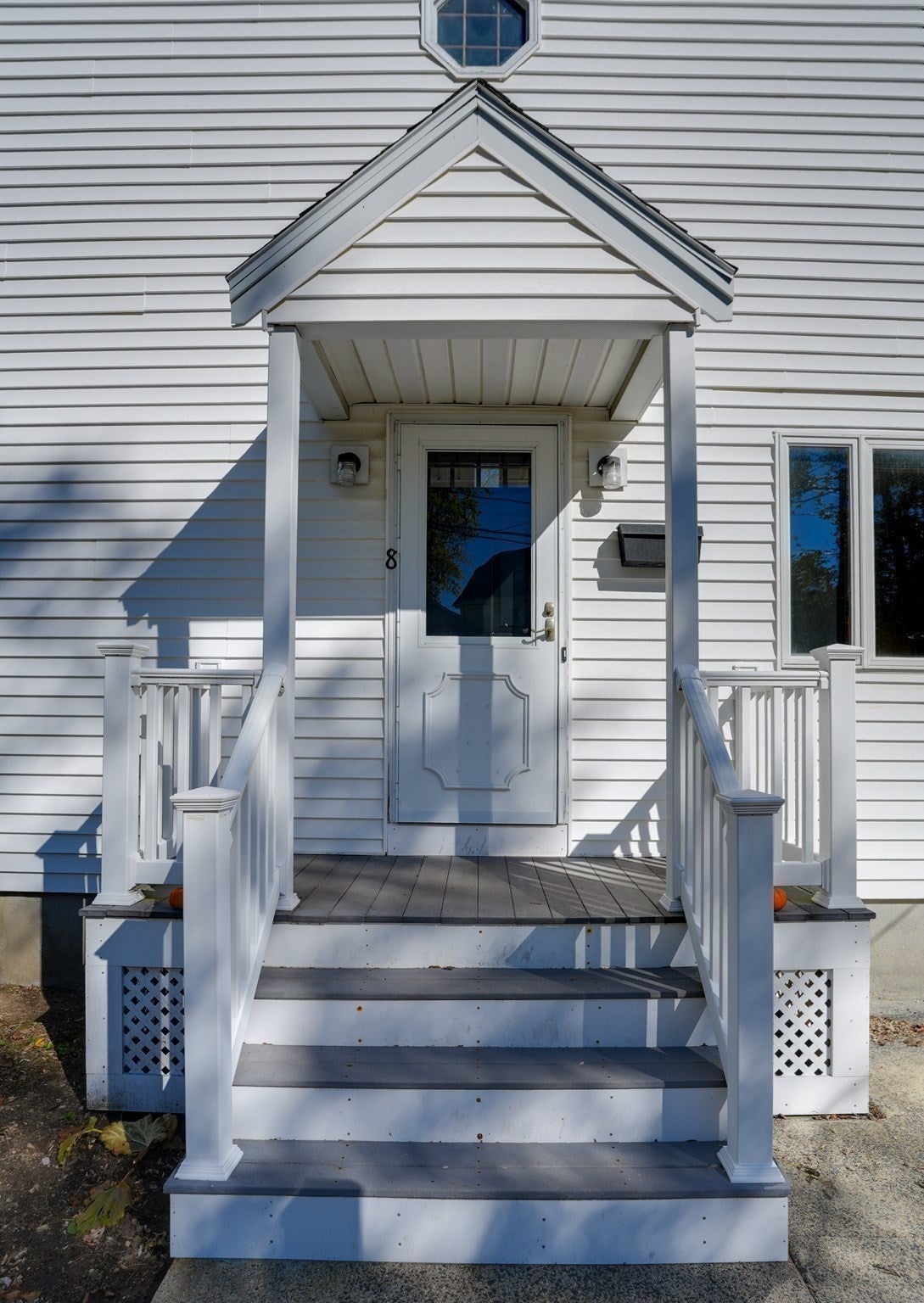 8 Garfield Avenue