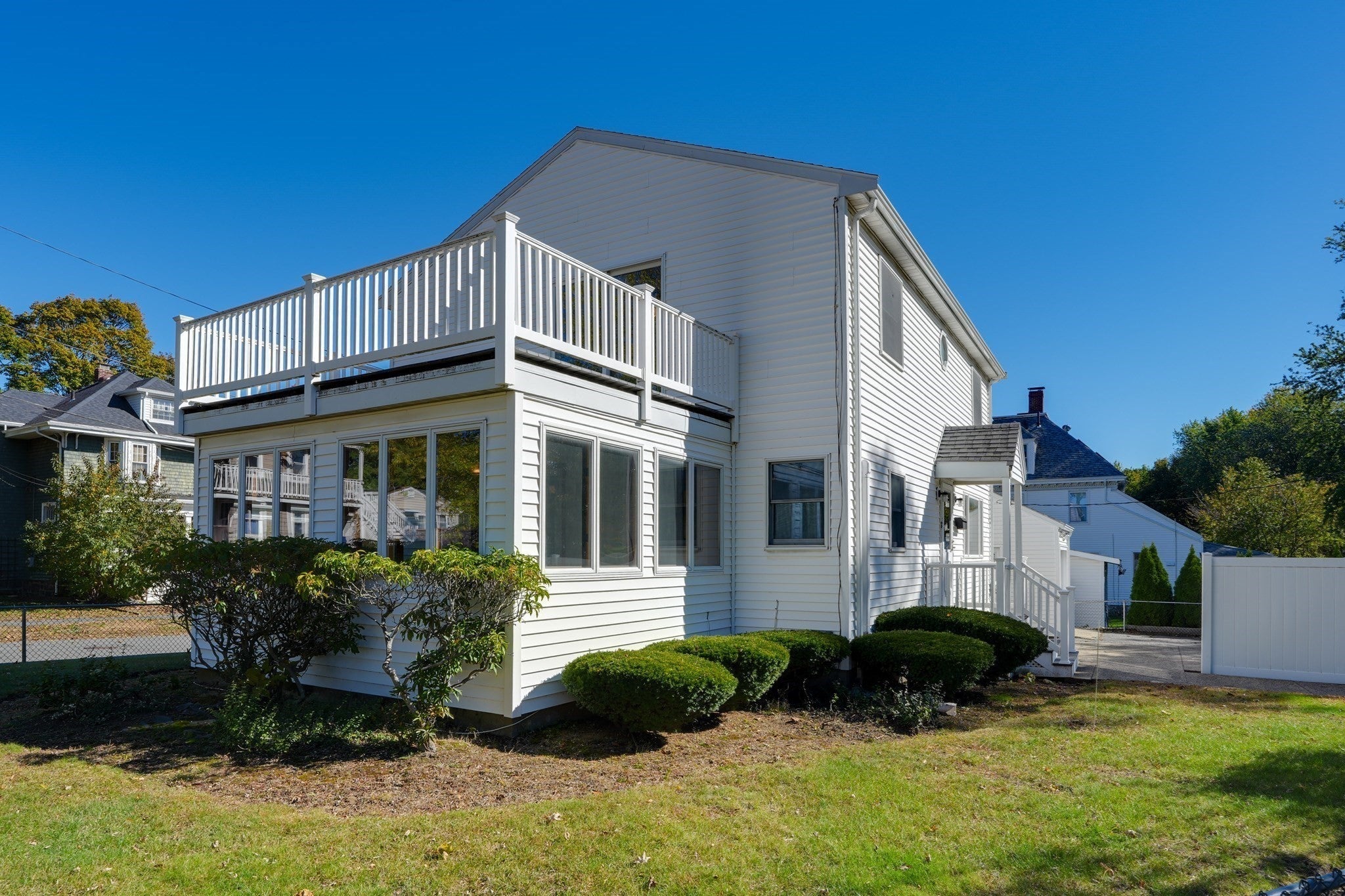 8 Garfield Avenue