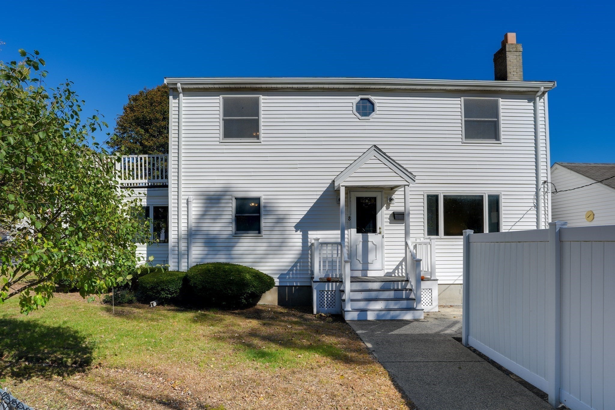 8 Garfield Avenue
