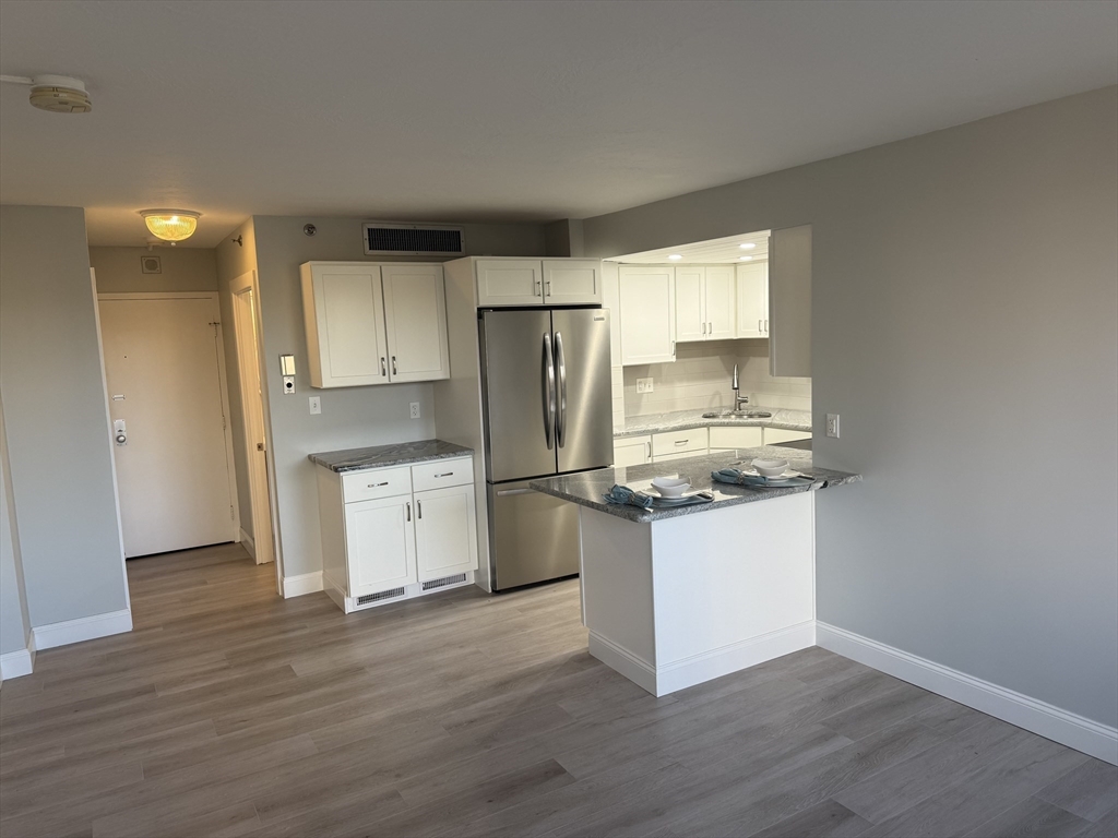 70 Southbridge St 215