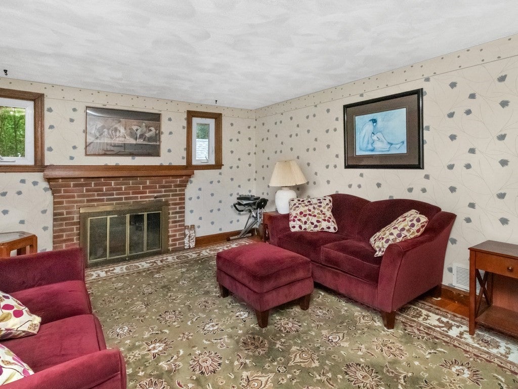 71 Farnum Road, Waltham, MA, 71 Farnum Road, Waltham, MA Photo #7