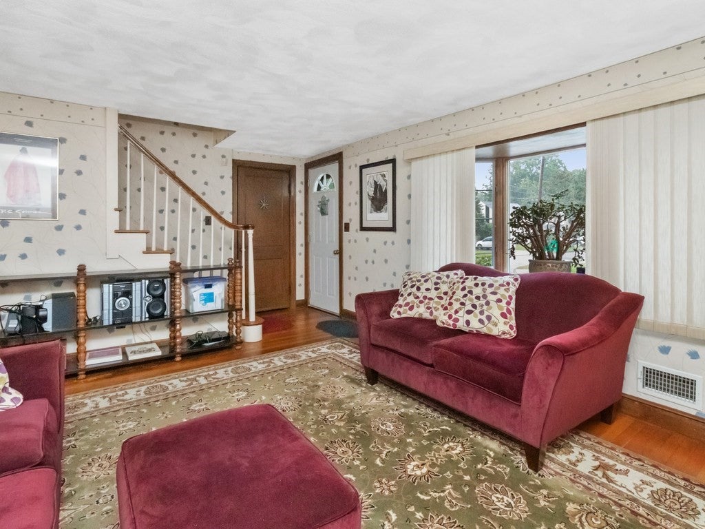 71 Farnum Road, Waltham, MA, 71 Farnum Road, Waltham, MA Photo #9