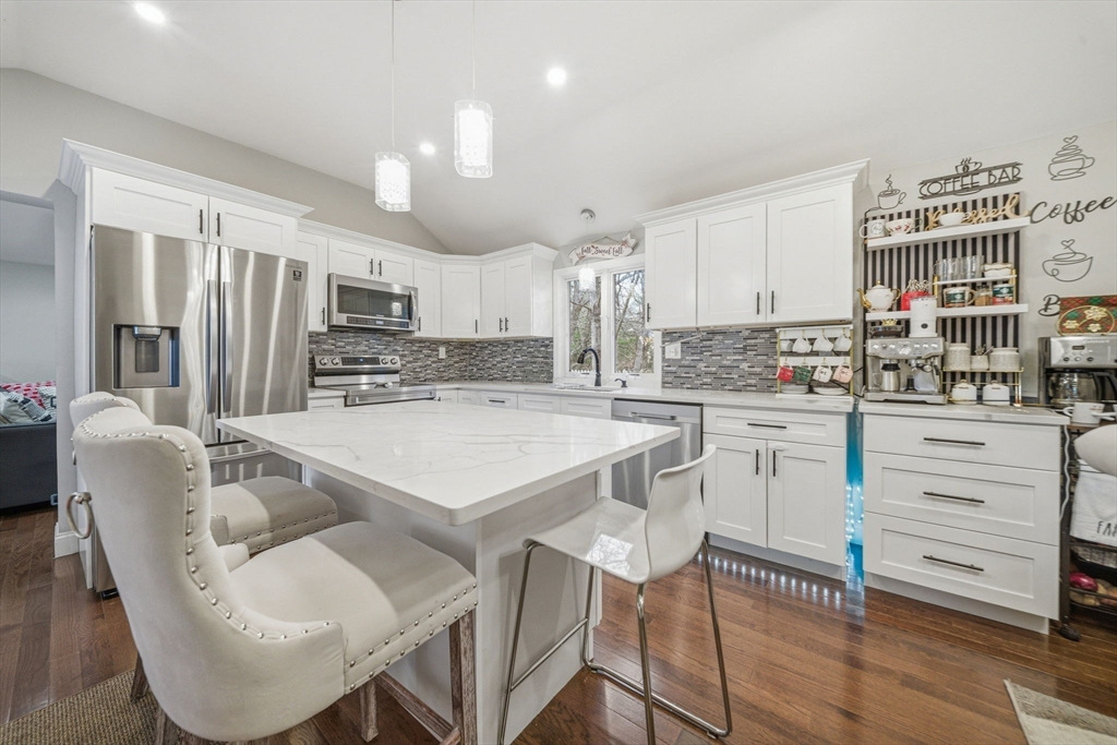 30 Glendale Ave
