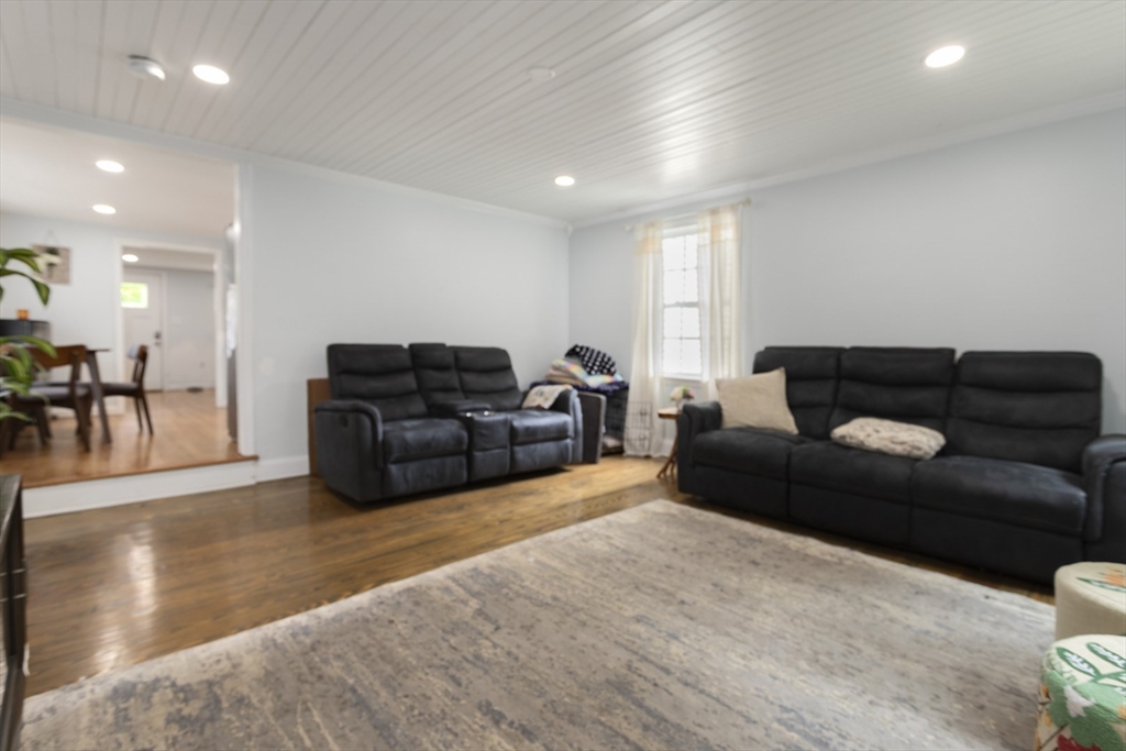 18-1/2 Cannon Hill Ave