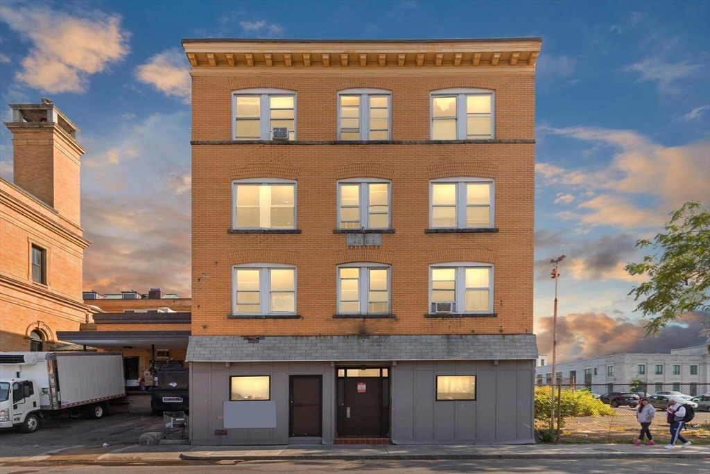 374-378 Washington St