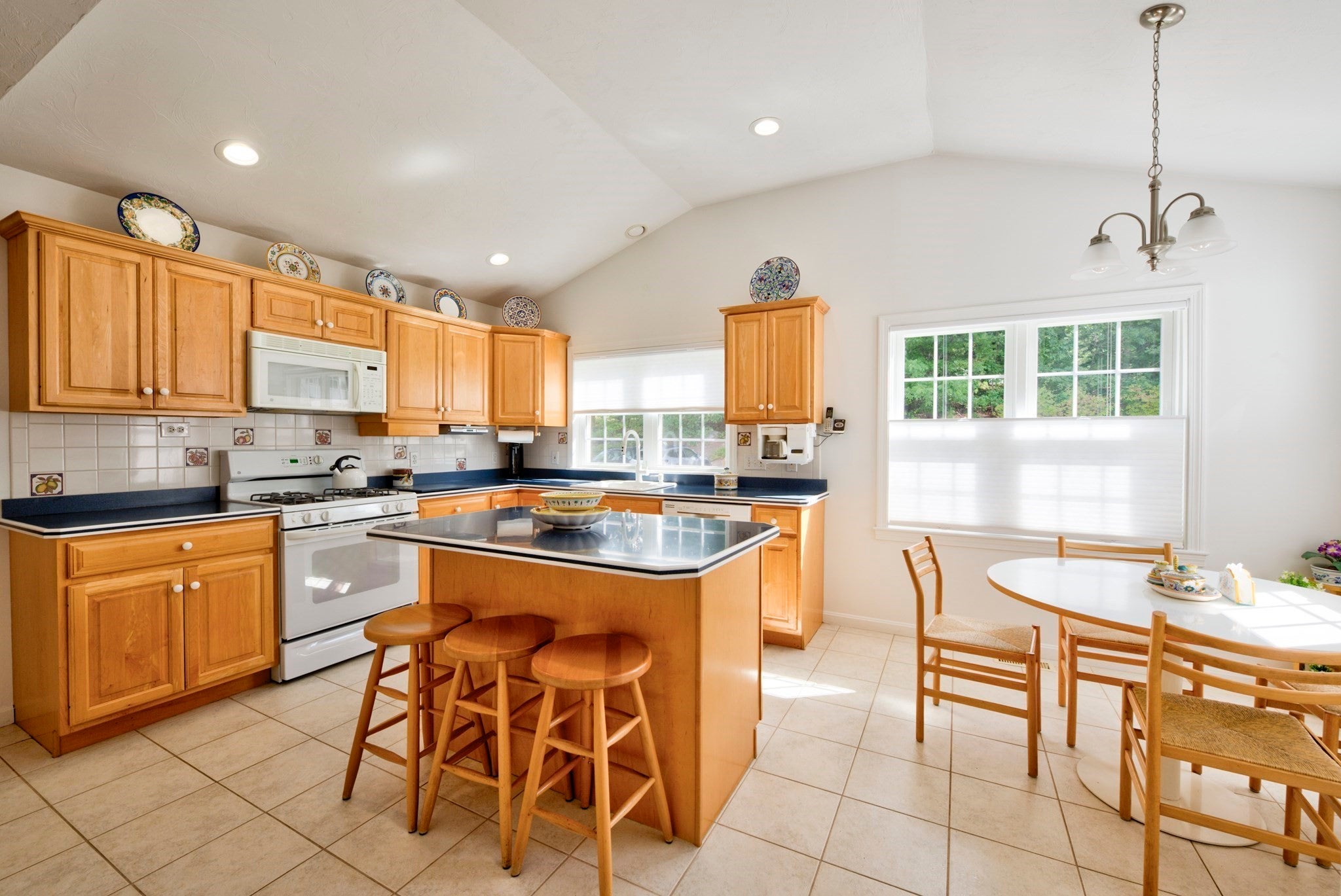 5 Pear Tree Ln #5, Franklin, MA, 5 Pear Tree Ln #5, Franklin, MA Photo #3