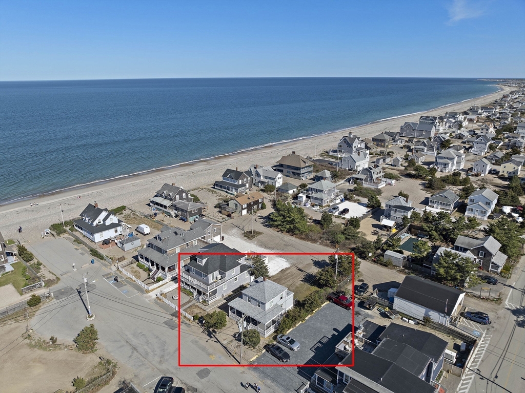 18 Marshfield Ave