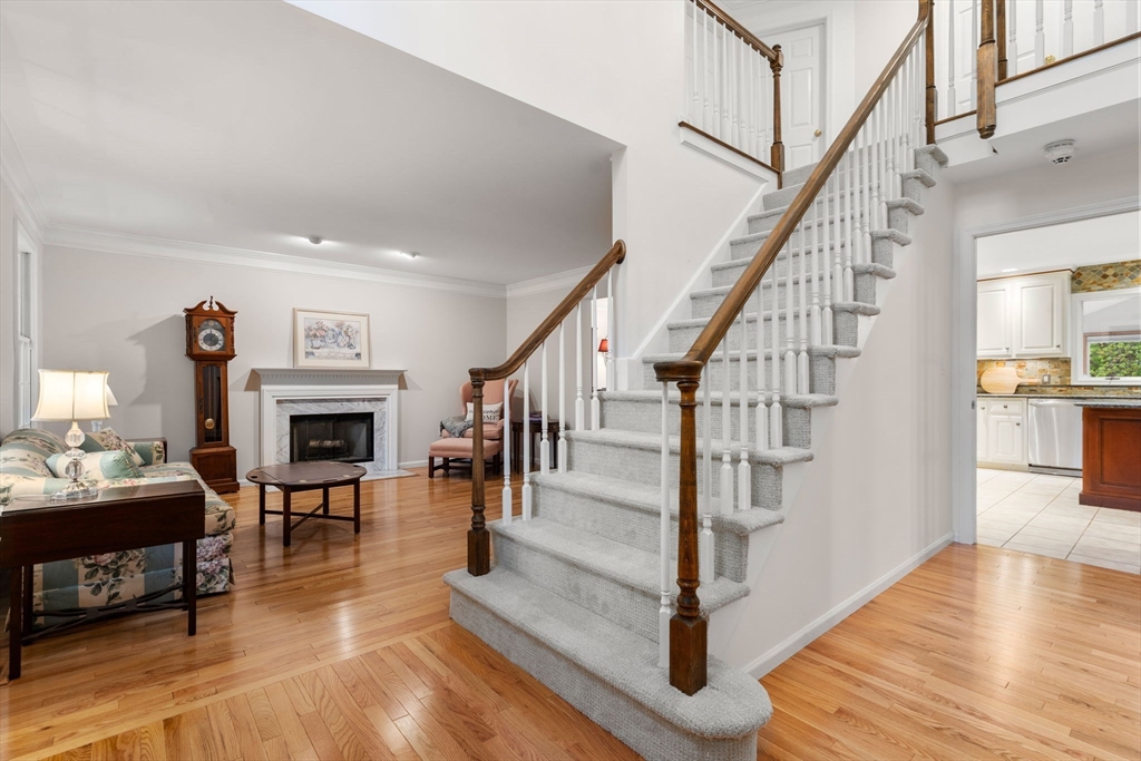 7 Maple Brook Ln