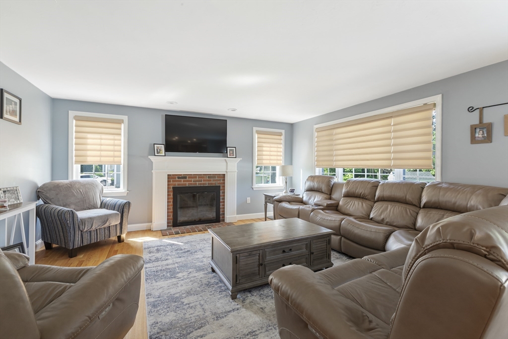 11 Draper Ave, North Attleboro, MA Photo #16