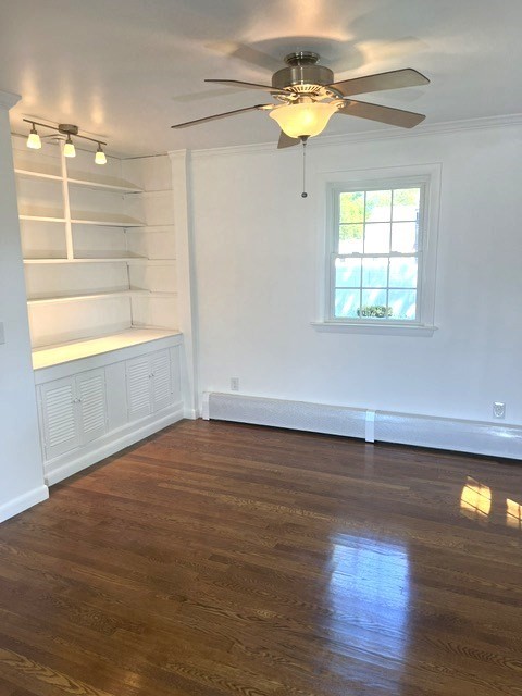 110 Longmeadow Dr