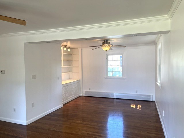 110 Longmeadow Dr