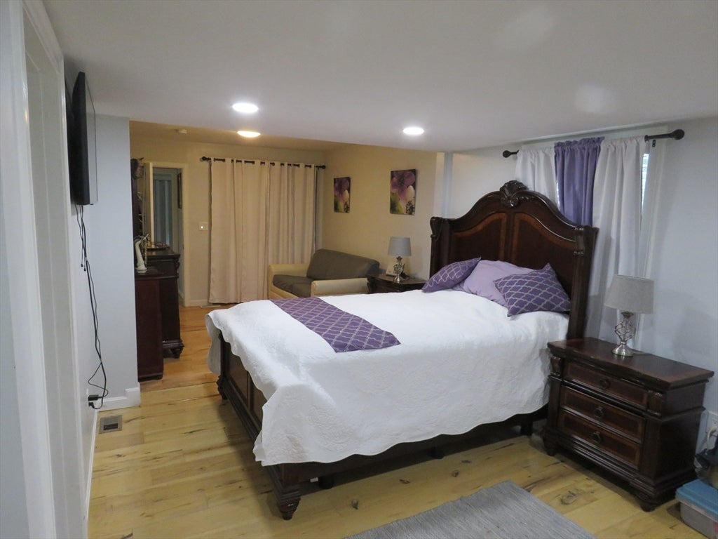 89 N High Street, Foxboro, MA, 89 N High Street, Foxboro, MA Photo #12