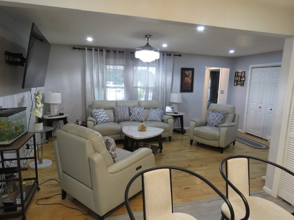 89 N High Street, Foxboro, MA, 89 N High Street, Foxboro, MA Photo #3