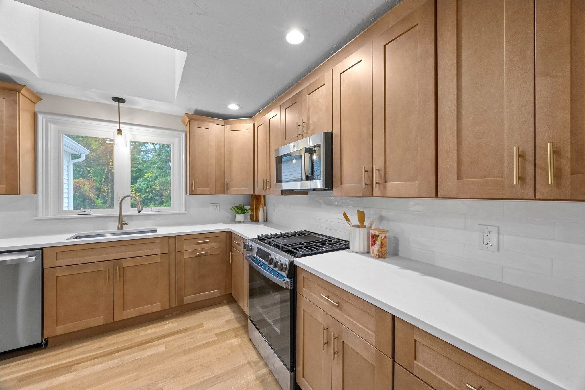 50 Mccracken Rd, Millbury, MA, 50 Mccracken Rd, Millbury, MA Photo #10
