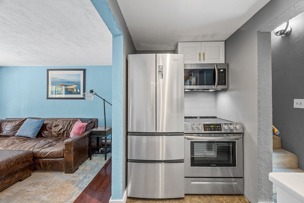 4 Bradford Acres Road F