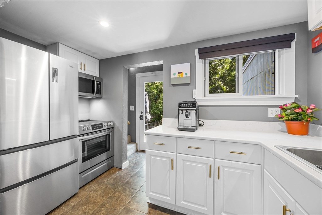 4 Bradford Acres Road F