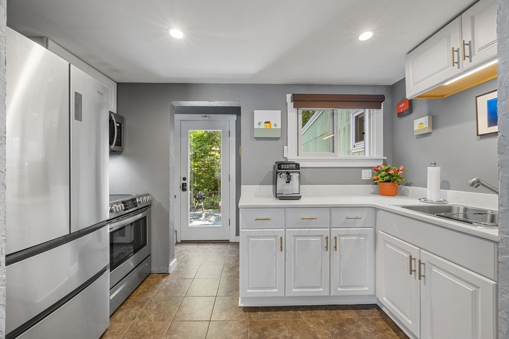 4 Bradford Acres Road F